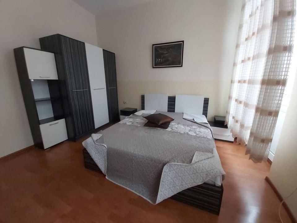 Отель Hotel Mirage Pleven Плевен