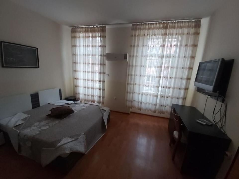 Отель Hotel Mirage Pleven Плевен