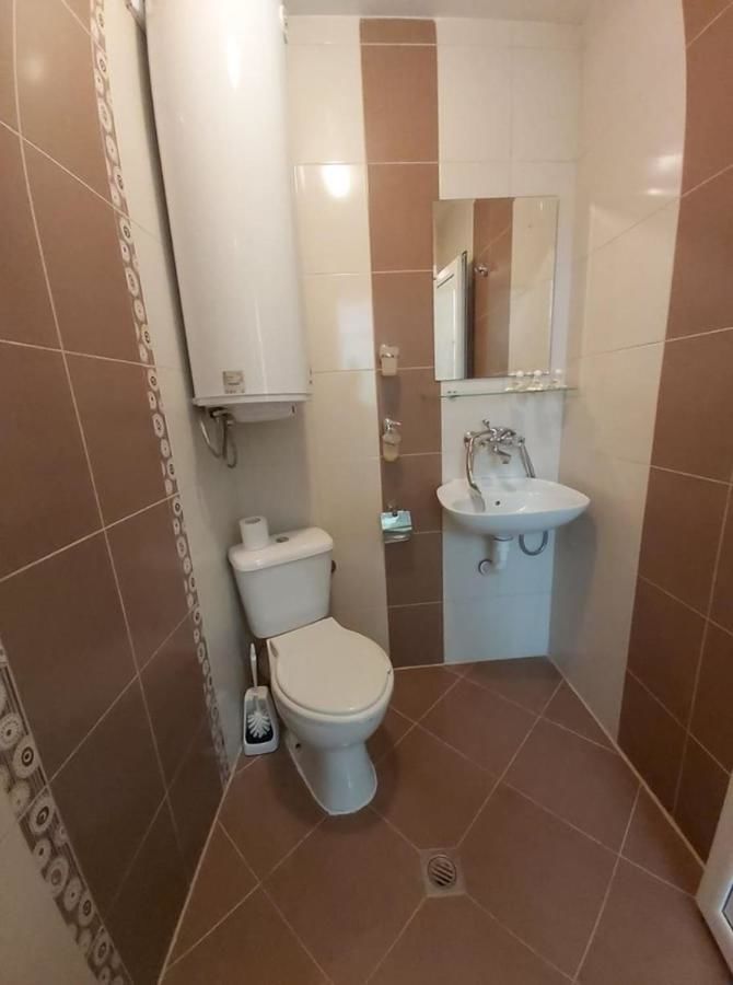 Отель Hotel Mirage Pleven Плевен