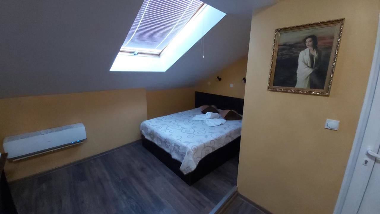 Отель Hotel Mirage Pleven Плевен