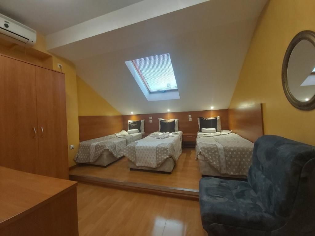 Отель Hotel Mirage Pleven Плевен