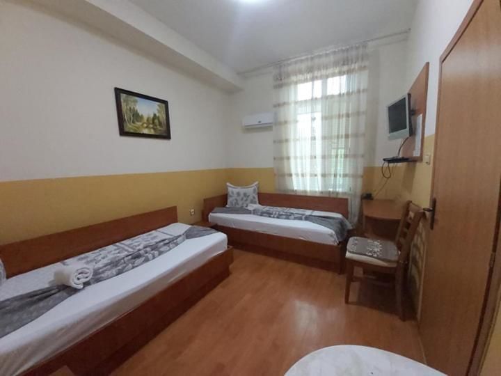 Отель Hotel Mirage Pleven Плевен